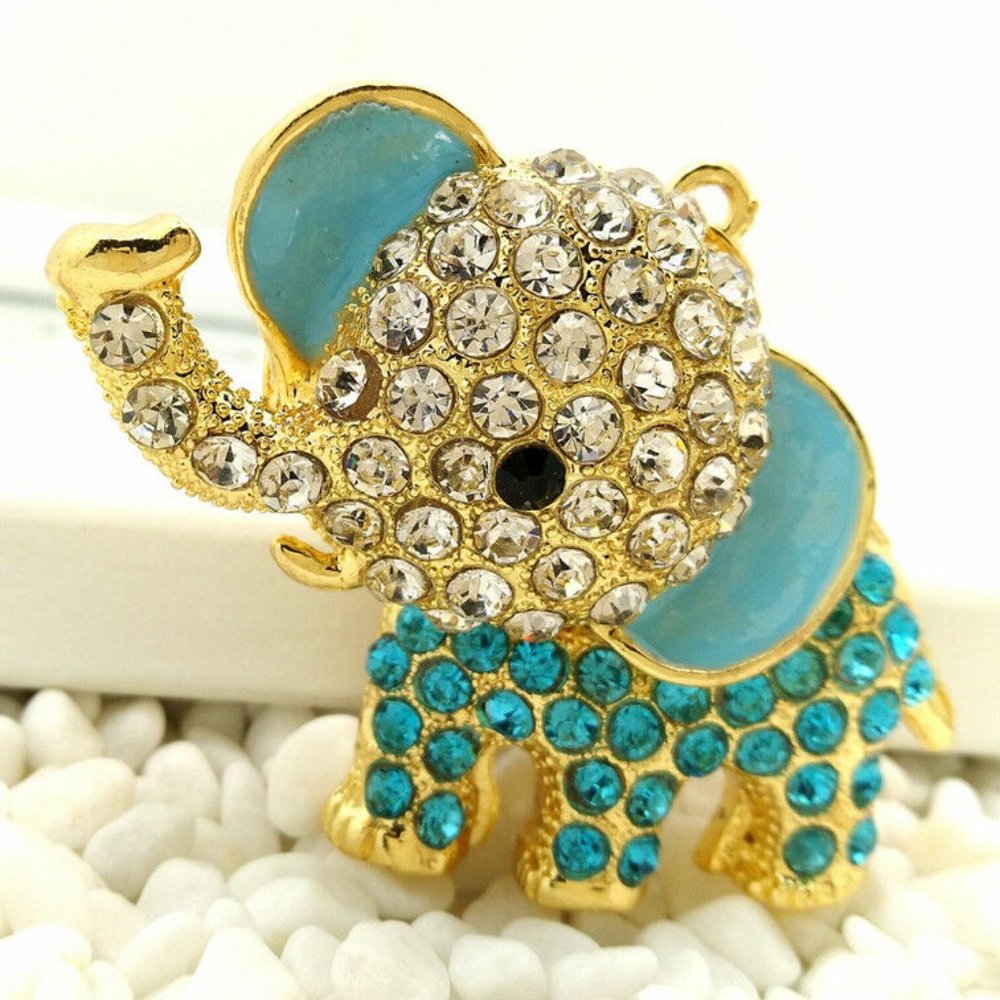Betsey Johnson Blue elephant Crystal necklace